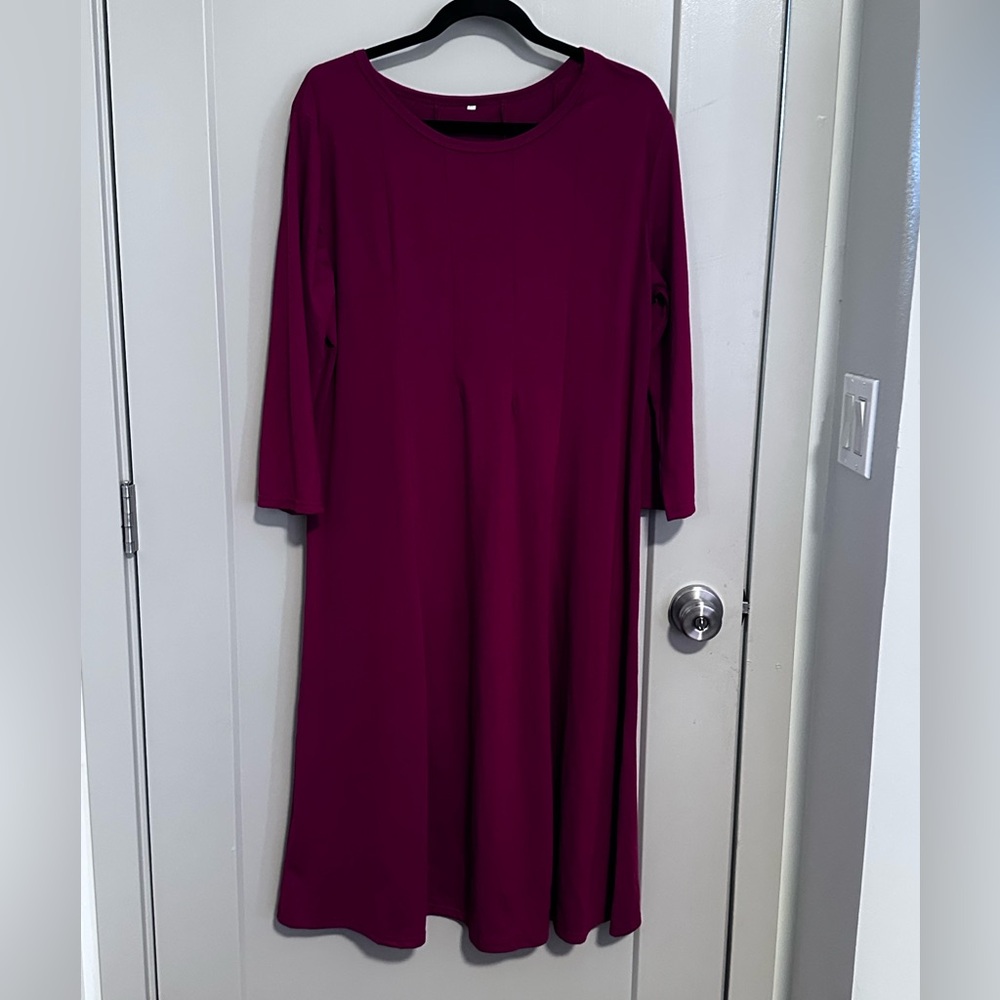 *Elegant Burgundy Women's Dress